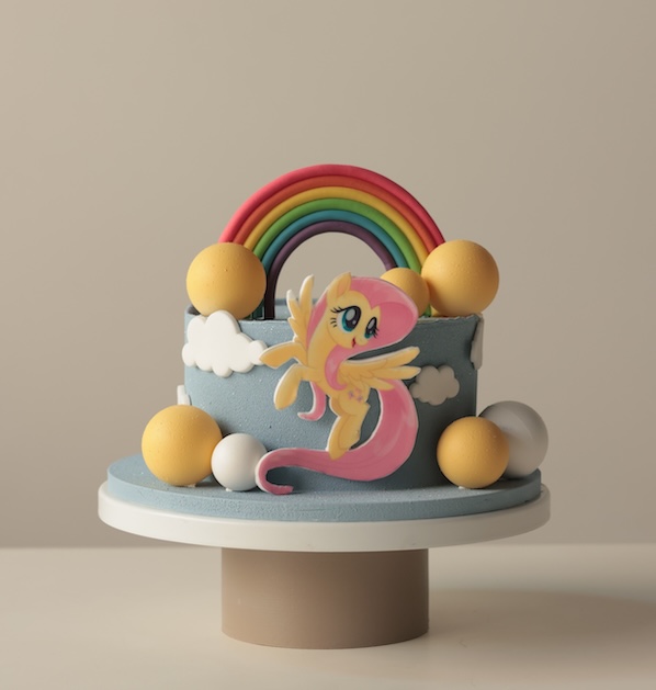 Pony with rainbow